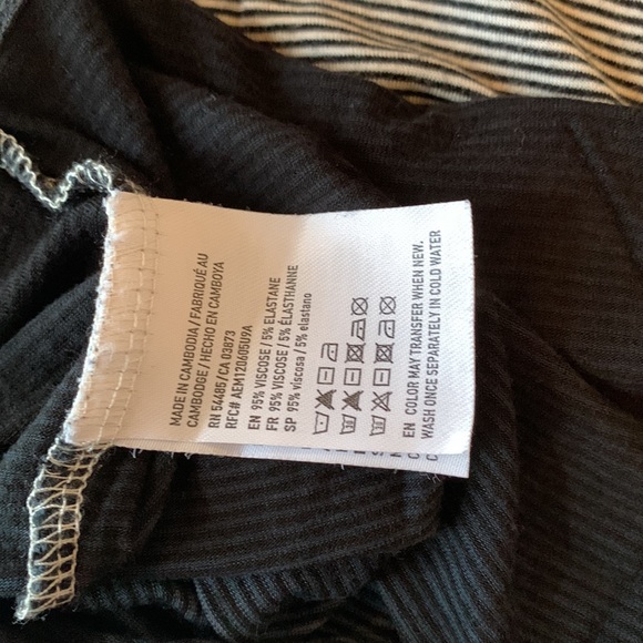 American Eagle top - Picture 5 of 5